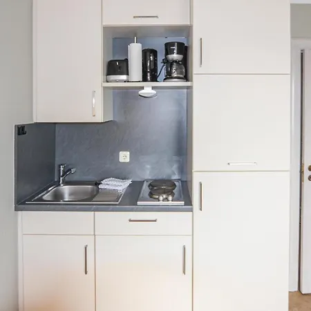 1 Bedroom Beautiful In Apartment Dagebuell