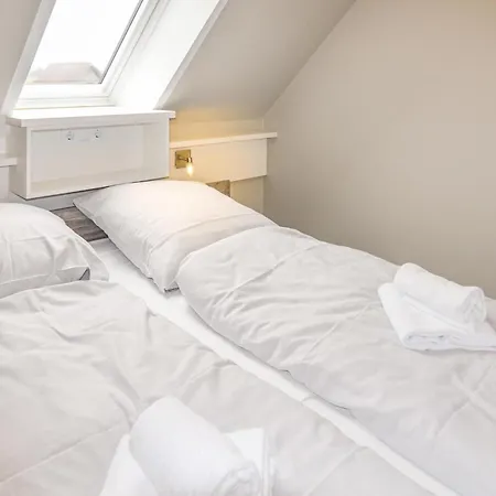 1 Bedroom Lovely Apartment In Dagebuell Apartment